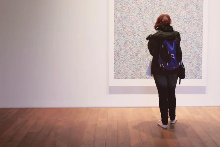 Mudanza de galerías de arte en Madrid con servicios especializados.