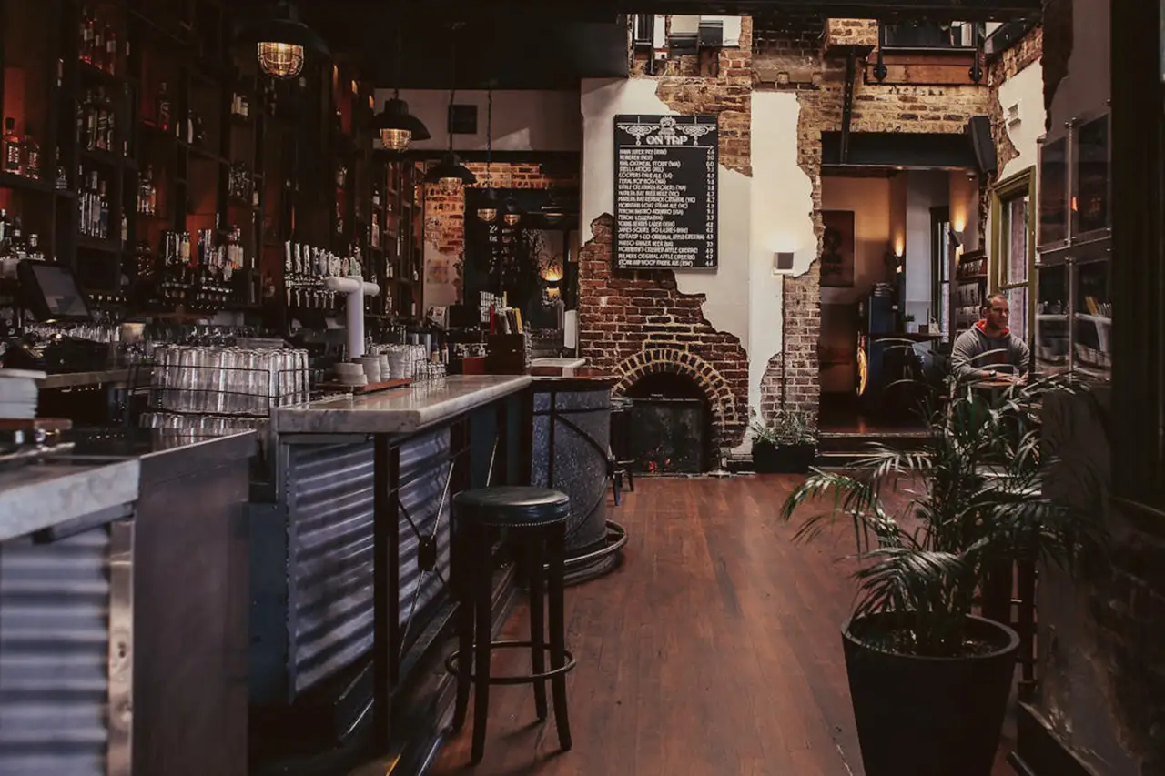 Mudanza de restaurantes en Madrid con equipos de cocina.