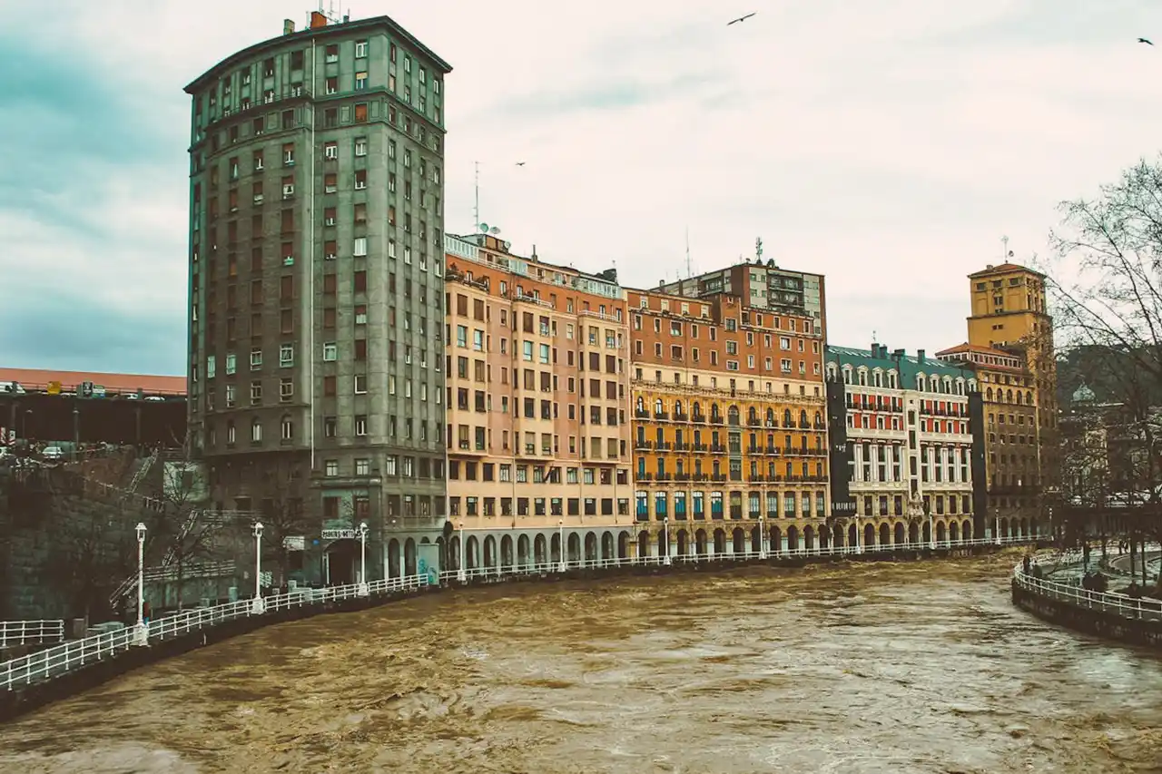 Mudanza segura y profesional de Madrid a Bilbao con Movexperts.es