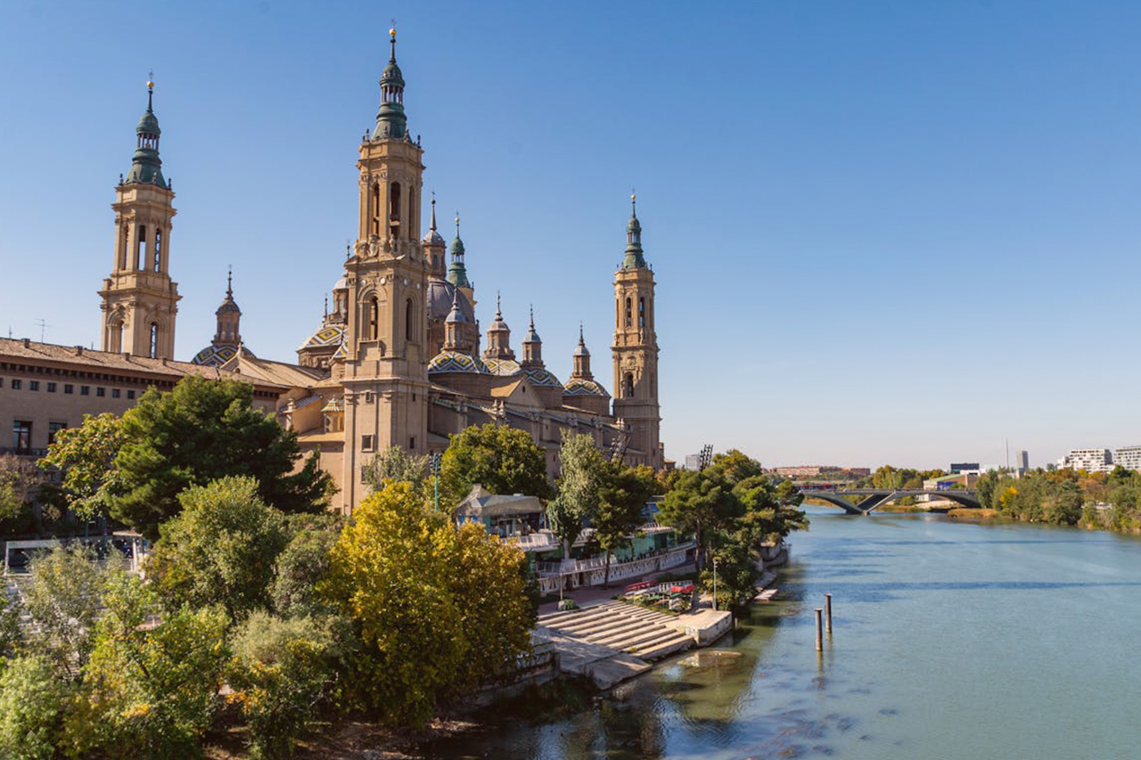 Mudanzas Zaragoza-Madrid con servicios profesionales y personalizados.