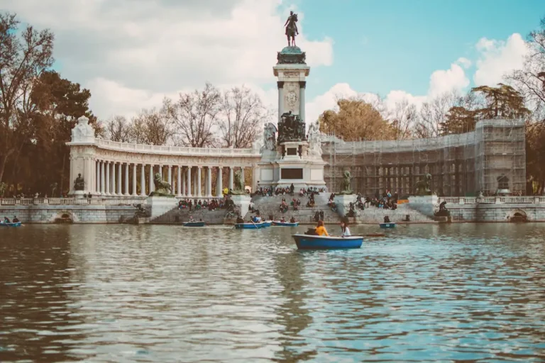 Mudanzas en Barrio Retiro Madrid con Movexperts.es