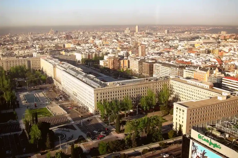 Mudanzas de Empresas en Nuevos Ministerios Madrid. Mudanzas de Oficinas Madrid.